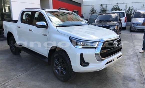 Buy Used Toyota Hilux White Car in Luanda in Luanda Province Buy Used Toyota Hilux White Car in Luanda in Luanda Province