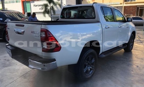 Buy Used Toyota Hilux White Car in Luanda in Luanda Province Buy Used Toyota Hilux White Car in Luanda in Luanda Province