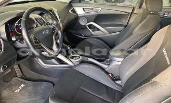 Buy Used Hyundai Veloster Other Car in Luanda in Luanda Province Buy Used Hyundai Veloster Other Car in Luanda in Luanda Province