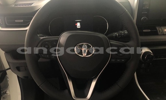 Comprar Usado Toyota RAV4 Branco Carro em Luanda em Luanda Province Comprar Usado Toyota RAV4 Branco Carro em Luanda em Luanda Province