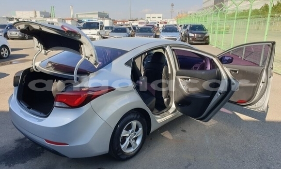 Buy Used Hyundai Elantra Silver Car in Luanda in Luanda Province Buy Used Hyundai Elantra Silver Car in Luanda in Luanda Province