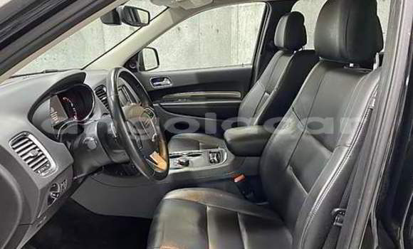 Acheter Occasion Voiture Dodge Monaco Noir à Luena, Moxico Acheter Occasion Voiture Dodge Monaco Noir à Luena, Moxico