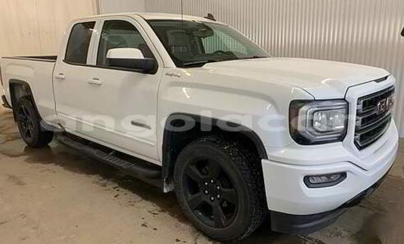 Comprar Usado GMC Sierra Branco Carro em Luena em Moxico Comprar Usado GMC Sierra Branco Carro em Luena em Moxico