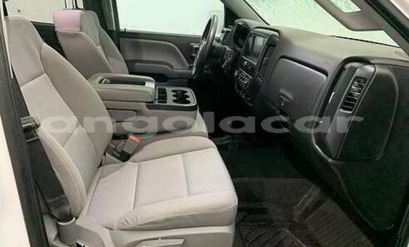 Comprar Usado GMC Sierra Branco Carro em Luena em Moxico Comprar Usado GMC Sierra Branco Carro em Luena em Moxico