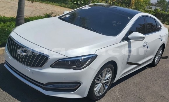 Buy Used Hyundai Aslan White Car in Luanda in Luanda Province Buy Used Hyundai Aslan White Car in Luanda in Luanda Province