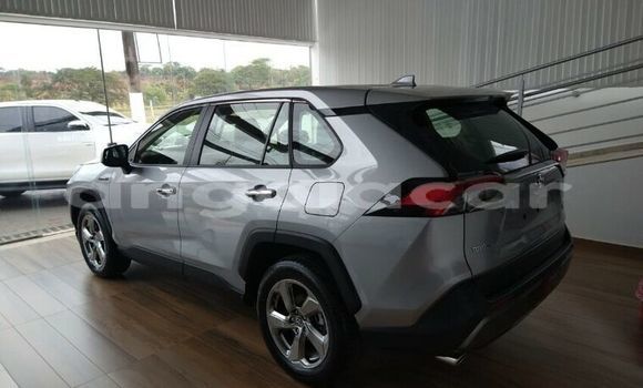 Comprar Usado Toyota RAV4 Prata Carro em Luanda em Luanda Province Comprar Usado Toyota RAV4 Prata Carro em Luanda em Luanda Province