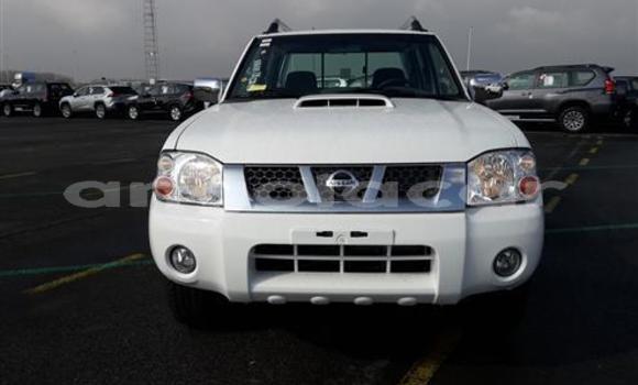 Buy Used Nissan NP 300 White Car in Lobito in Benguela Buy Used Nissan NP 300 White Car in Lobito in Benguela