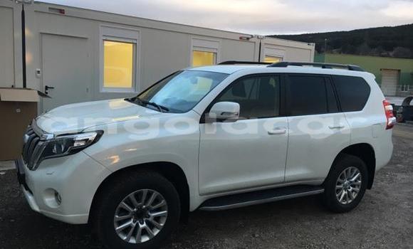 Comprar Usado Toyota Land Cruiser Prado Vermelho Carro em Luanda em Luanda Province Comprar Usado Toyota Land Cruiser Prado Vermelho Carro em Luanda em Luanda Province