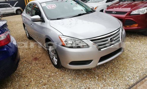 Comprar Usado Nissan Sentra Branco Carro em Luena em Moxico Comprar Usado Nissan Sentra Branco Carro em Luena em Moxico