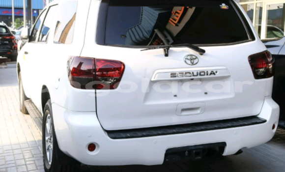 Buy Used Toyota Sequoia White Car in Luanda in Luanda Province Buy Used Toyota Sequoia White Car in Luanda in Luanda Province