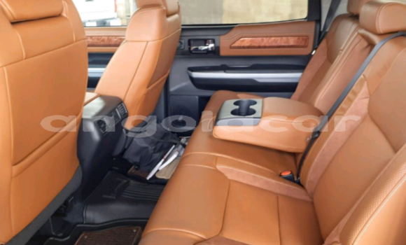 Buy Used Toyota Tundra Red Car in Luanda in Luanda Province Buy Used Toyota Tundra Red Car in Luanda in Luanda Province
