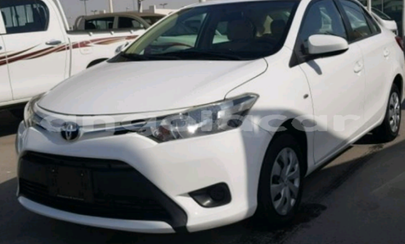 Acheter Occasion Voiture Toyota Yaris Blanc à Luanda, Province de Luanda