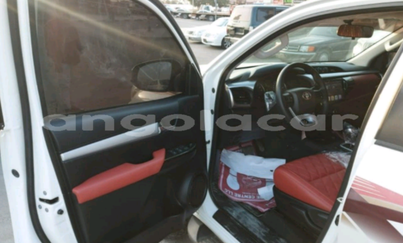 Comprar Usado Toyota Hilux Branco Carro em Luanda em Luanda Province Comprar Usado Toyota Hilux Branco Carro em Luanda em Luanda Province