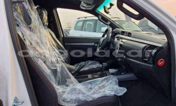 Acheter Occasion Voiture Toyota Hilux Blanc à Luanda, Province de Luanda Acheter Occasion Voiture Toyota Hilux Blanc à Luanda, Province de Luanda