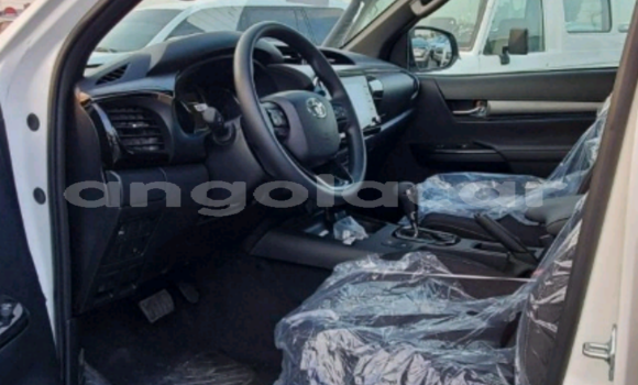 Acheter Occasion Voiture Toyota Hilux Blanc à Luanda, Province de Luanda Acheter Occasion Voiture Toyota Hilux Blanc à Luanda, Province de Luanda
