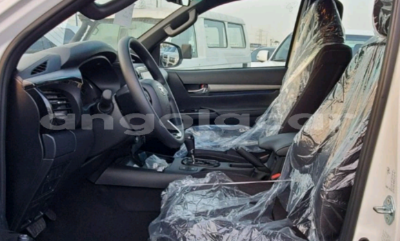 Acheter Occasion Voiture Toyota Hilux Blanc à Luanda, Province de Luanda Acheter Occasion Voiture Toyota Hilux Blanc à Luanda, Province de Luanda