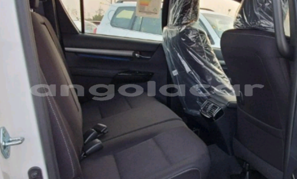 Acheter Occasion Voiture Toyota Hilux Blanc à Luanda, Province de Luanda Acheter Occasion Voiture Toyota Hilux Blanc à Luanda, Province de Luanda