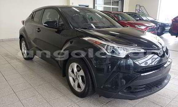 Comprar Usado Toyota C-HR Prata Carro em Luena em Moxico Comprar Usado Toyota C-HR Prata Carro em Luena em Moxico