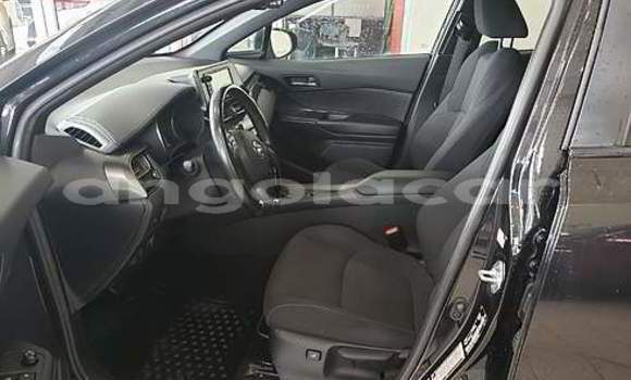 Buy Used Toyota C-HR Silver Car in Luena in Moxico Buy Used Toyota C-HR Silver Car in Luena in Moxico