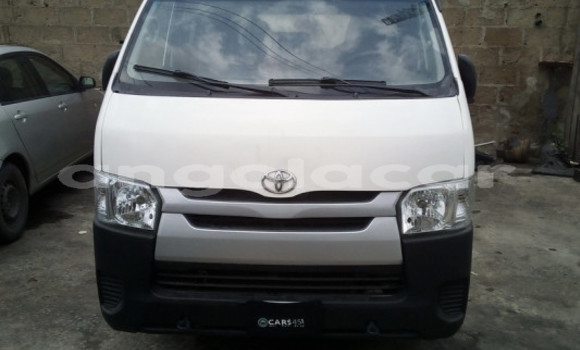 Acheter Occasion Voiture Toyota Hiace Blanc à Luena, Moxico