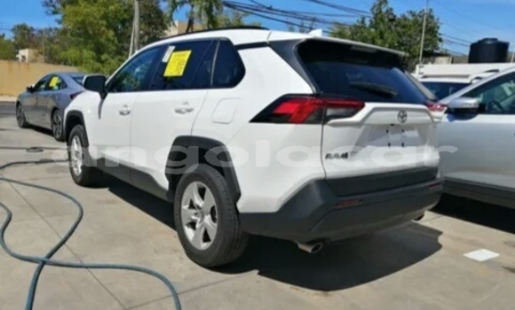 Buy Used Toyota RAV4 White Car in Luanda in Luanda Province Buy Used Toyota RAV4 White Car in Luanda in Luanda Province