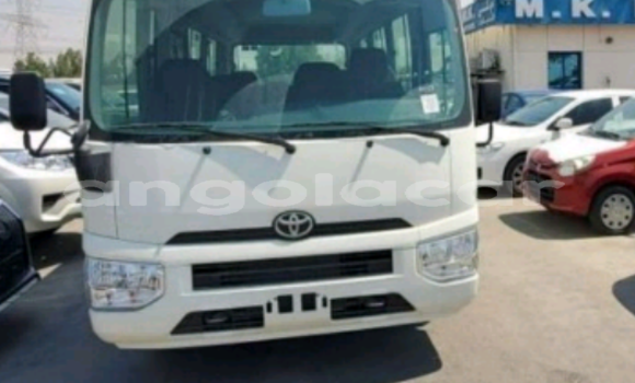 Comprar Usado Toyota Coaster Branco Carro em Luanda em Luanda Province