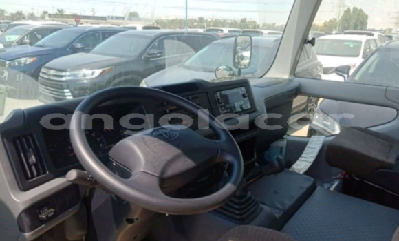 Comprar Usado Toyota Coaster Branco Carro em Luanda em Luanda Province Comprar Usado Toyota Coaster Branco Carro em Luanda em Luanda Province