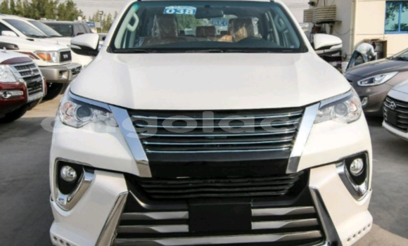 Acheter Occasion Voiture Toyota Fortuner Blanc à Luanda, Province de Luanda
