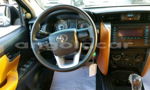 Buy Used Toyota Fortuner Black Car in Luanda in Luanda Province Buy Used Toyota Fortuner Black Car in Luanda in Luanda Province