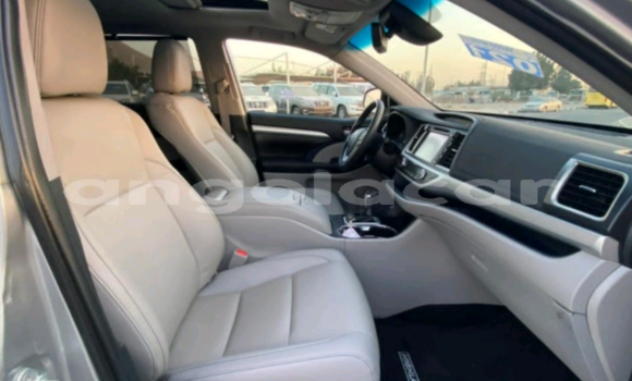 Comprar Usado Toyota Highlander Outro Carro em Luanda em Luanda Province Comprar Usado Toyota Highlander Outro Carro em Luanda em Luanda Province