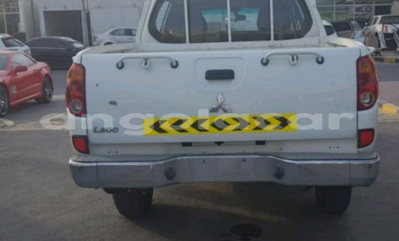Acheter Occasion Voiture Mitsubishi L200 Blanc à Luanda, Province de Luanda Acheter Occasion Voiture Mitsubishi L200 Blanc à Luanda, Province de Luanda