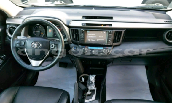 Comprar Usado Toyota RAV4 Preto Carro em Luanda em Luanda Province Comprar Usado Toyota RAV4 Preto Carro em Luanda em Luanda Province