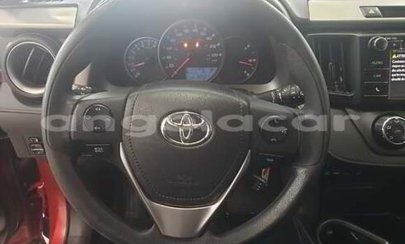 Acheter Occasion Voiture Toyota RAV4 Rouge à Luena, Moxico Acheter Occasion Voiture Toyota RAV4 Rouge à Luena, Moxico