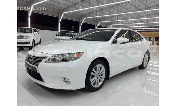 Comprar Importar Lexus ES Branco Carro em Import - Dubai em Bengo Province Comprar Importar Lexus ES Branco Carro em Import - Dubai em Bengo Province