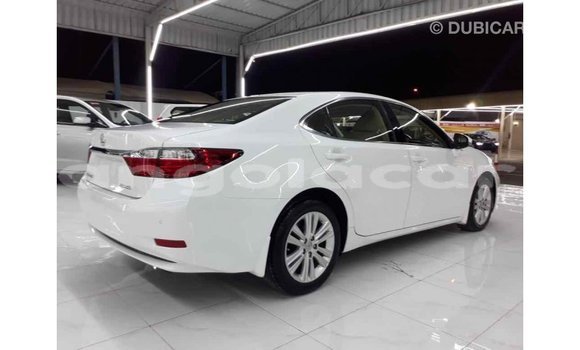 Comprar Importar Lexus ES Branco Carro em Import - Dubai em Bengo Province Comprar Importar Lexus ES Branco Carro em Import - Dubai em Bengo Province