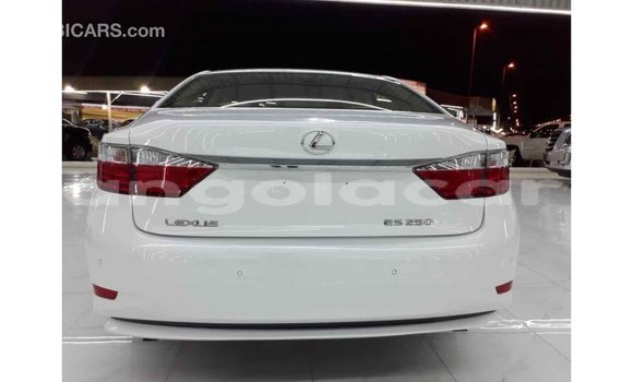 Comprar Importar Lexus ES Branco Carro em Import - Dubai em Bengo Province Comprar Importar Lexus ES Branco Carro em Import - Dubai em Bengo Province