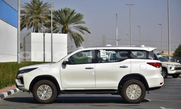 Comprar Novo Toyota Fortuner Preto Carro em Import - Dubai em Bengo Province Comprar Novo Toyota Fortuner Preto Carro em Import - Dubai em Bengo Province