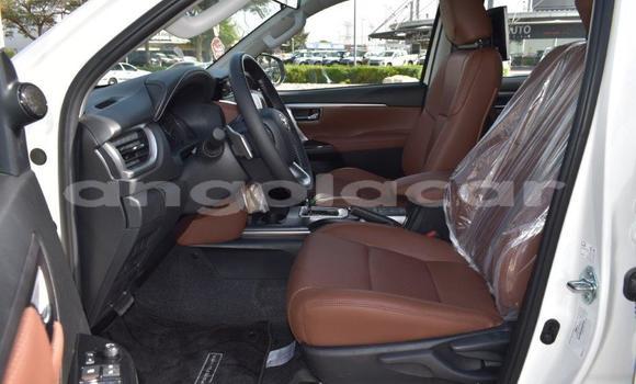 Comprar Novo Toyota Fortuner Preto Carro em Import - Dubai em Bengo Province Comprar Novo Toyota Fortuner Preto Carro em Import - Dubai em Bengo Province