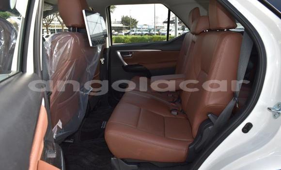 Comprar Novo Toyota Fortuner Preto Carro em Import - Dubai em Bengo Province Comprar Novo Toyota Fortuner Preto Carro em Import - Dubai em Bengo Province