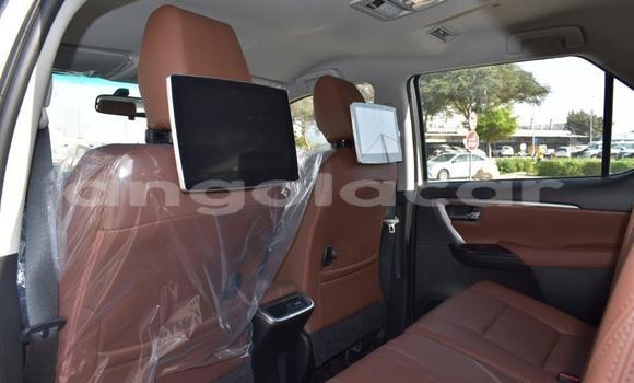 Comprar Novo Toyota Fortuner Preto Carro em Import - Dubai em Bengo Province Comprar Novo Toyota Fortuner Preto Carro em Import - Dubai em Bengo Province