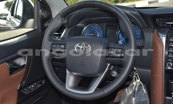 Comprar Novo Toyota Fortuner Preto Carro em Import - Dubai em Bengo Province Comprar Novo Toyota Fortuner Preto Carro em Import - Dubai em Bengo Province