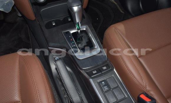 Comprar Novo Toyota Fortuner Preto Carro em Import - Dubai em Bengo Province Comprar Novo Toyota Fortuner Preto Carro em Import - Dubai em Bengo Province