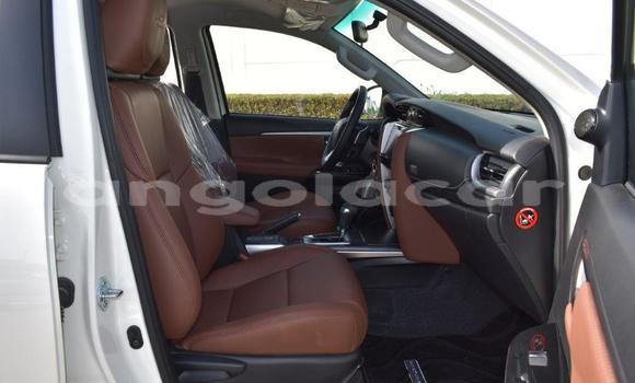 Comprar Novo Toyota Fortuner Preto Carro em Import - Dubai em Bengo Province Comprar Novo Toyota Fortuner Preto Carro em Import - Dubai em Bengo Province