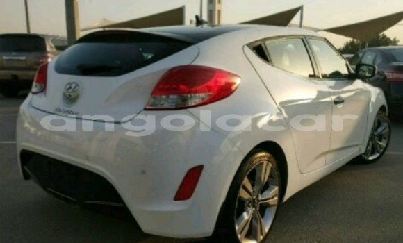 Buy Used Hyundai Veloster White Car in Luanda in Luanda Province Buy Used Hyundai Veloster White Car in Luanda in Luanda Province