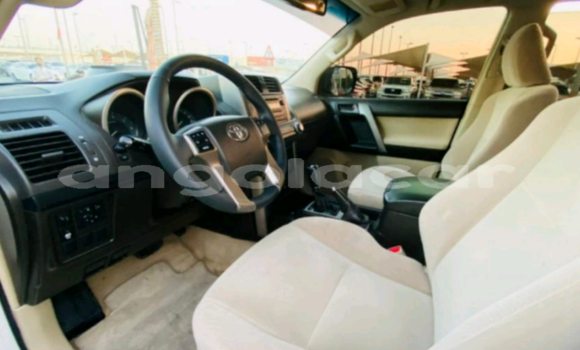 Acheter Occasion Voiture Toyota Prado Blanc à Luanda, Province de Luanda Acheter Occasion Voiture Toyota Prado Blanc à Luanda, Province de Luanda