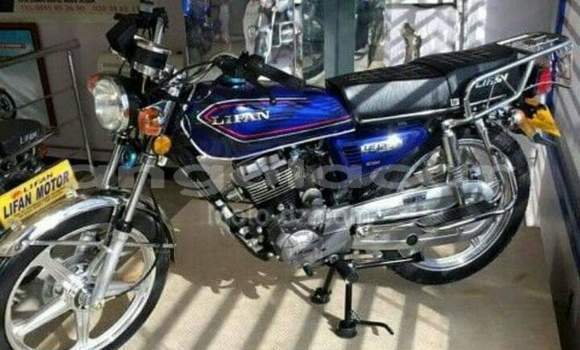 Acheter Occasion Moto Yamaha Big Bear Bleu à Luanda, Province de Luanda Acheter Occasion Moto Yamaha Big Bear Bleu à Luanda, Province de Luanda