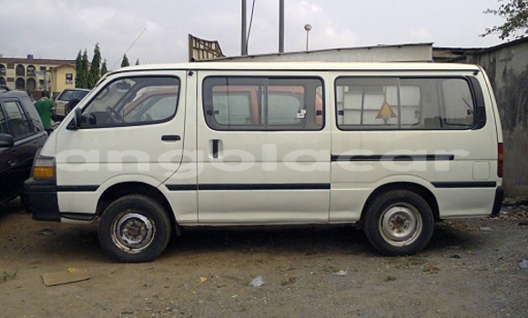Acheter Occasion Voiture Toyota Hiace Blanc à Luanda, Province de Luanda