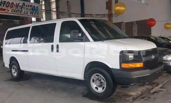 Acheter Occasion Voiture Chevlolet Spin Blanc à N'zeto, Zaïre Acheter Occasion Voiture Chevlolet Spin Blanc à N'zeto, Zaïre