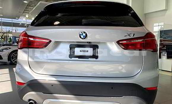 Comprar Usado BMW X1 Preto Carro em Luena em Moxico Comprar Usado BMW X1 Preto Carro em Luena em Moxico