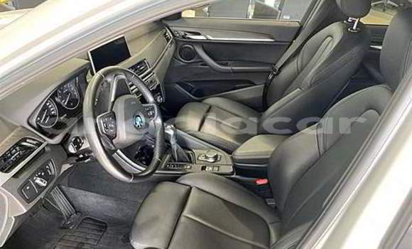Comprar Usado BMW X1 Preto Carro em Luena em Moxico Comprar Usado BMW X1 Preto Carro em Luena em Moxico